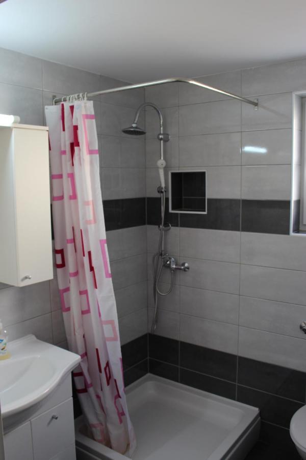 Filipovic Apartmani 梅杜林 外观 照片