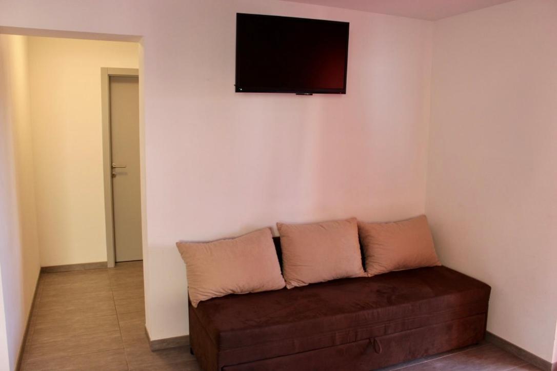 Filipovic Apartmani 梅杜林 外观 照片